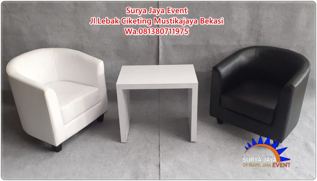 sewa sofa oval hitam dan putih 