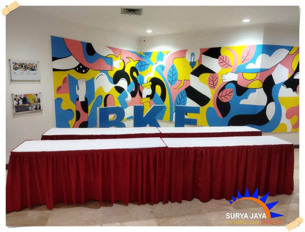 Sewa Meja Ibm Jakarta Cover Putih Skirting Merah