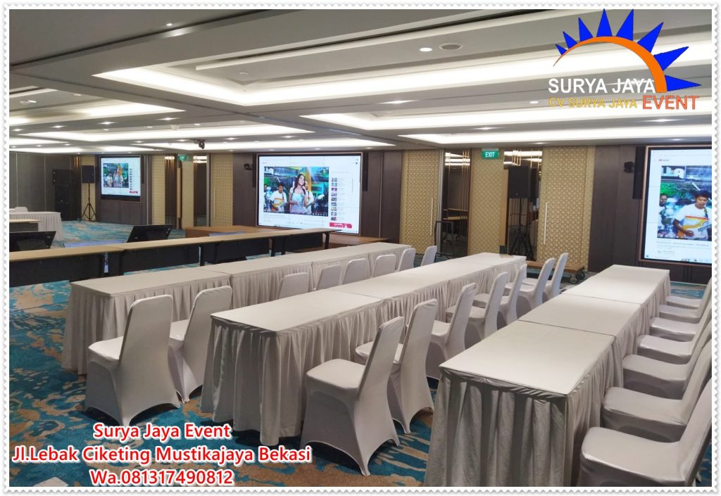 Meminjamkan Meja Kotak Plus Cover Untuk Acara Meeting