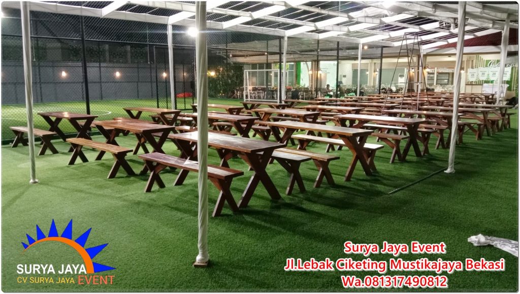 Menyewakan Meja Taman Kayu Terbaik Harga Terjangkau