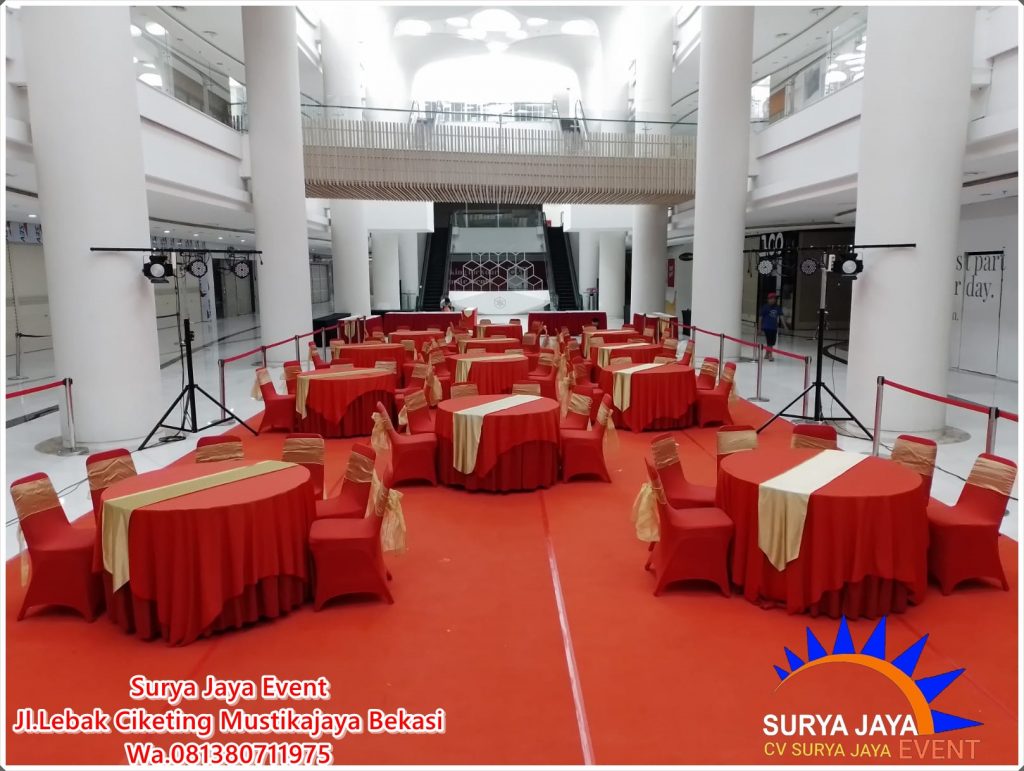 Sewa Meja Bundar Taplak Merah Topping Merah Siap Kirim
