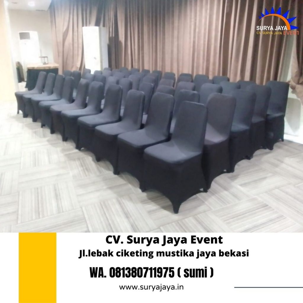 Rental Kursi Cover Stretch Hitam, Meja Kotak Cover Stretch Putih Karawang