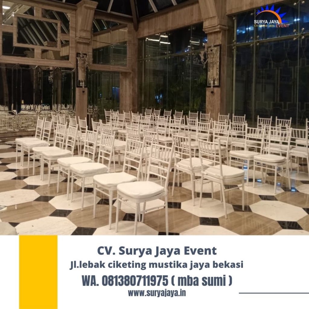 Sewa Kursi Type Tiffany Kayu Warna Putih Area Jakarta