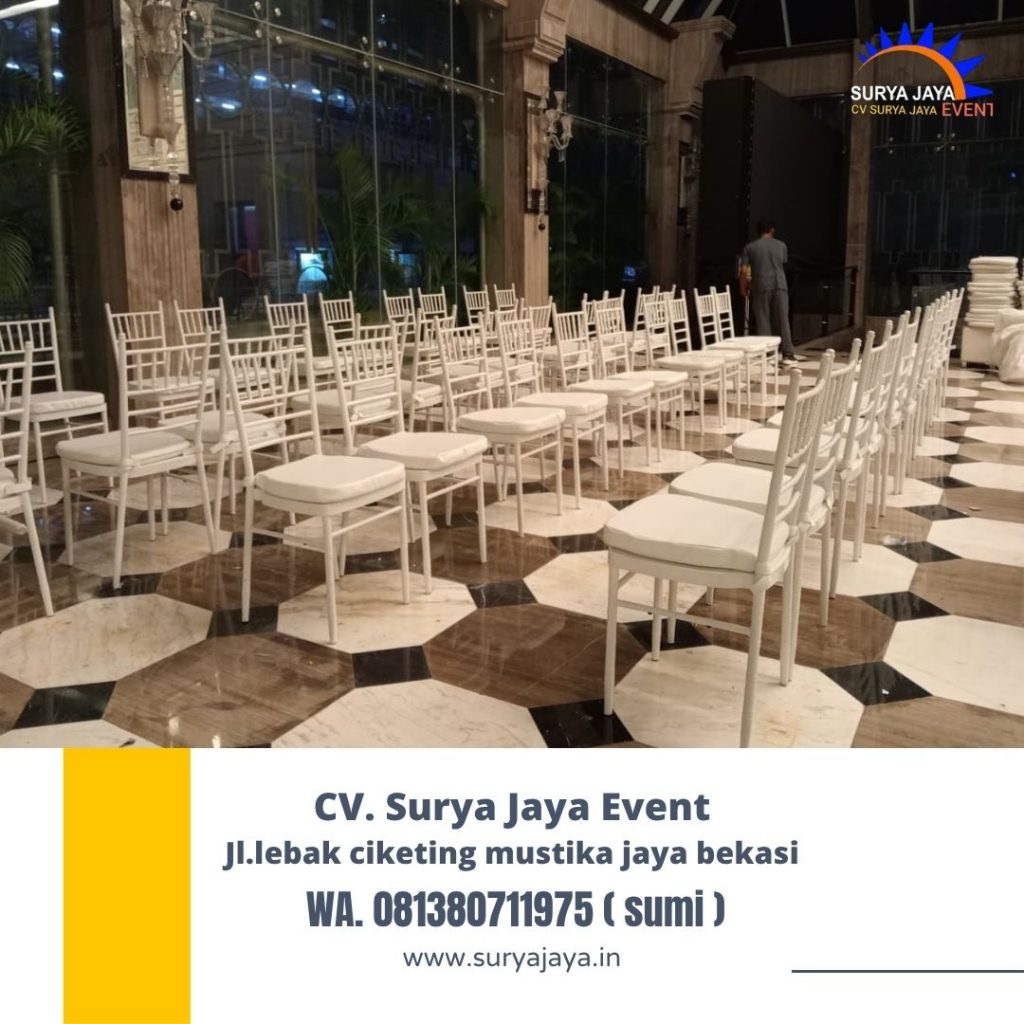 Sewa Kursi Type Tiffany Kayu Warna Putih Area Jakarta