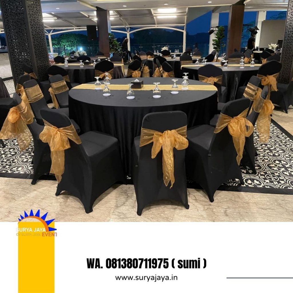 Rental Meja Bulat Cover Hitam,Meja Kaca VIP,Kursi Futura Jakarta