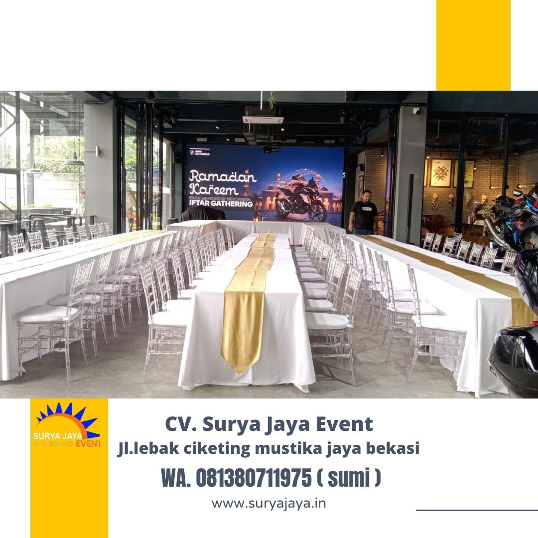 Sewa Kursi Tiffany Acrylic Dan Meja Kotak Taplak Putih Tebar Putih Jakarta