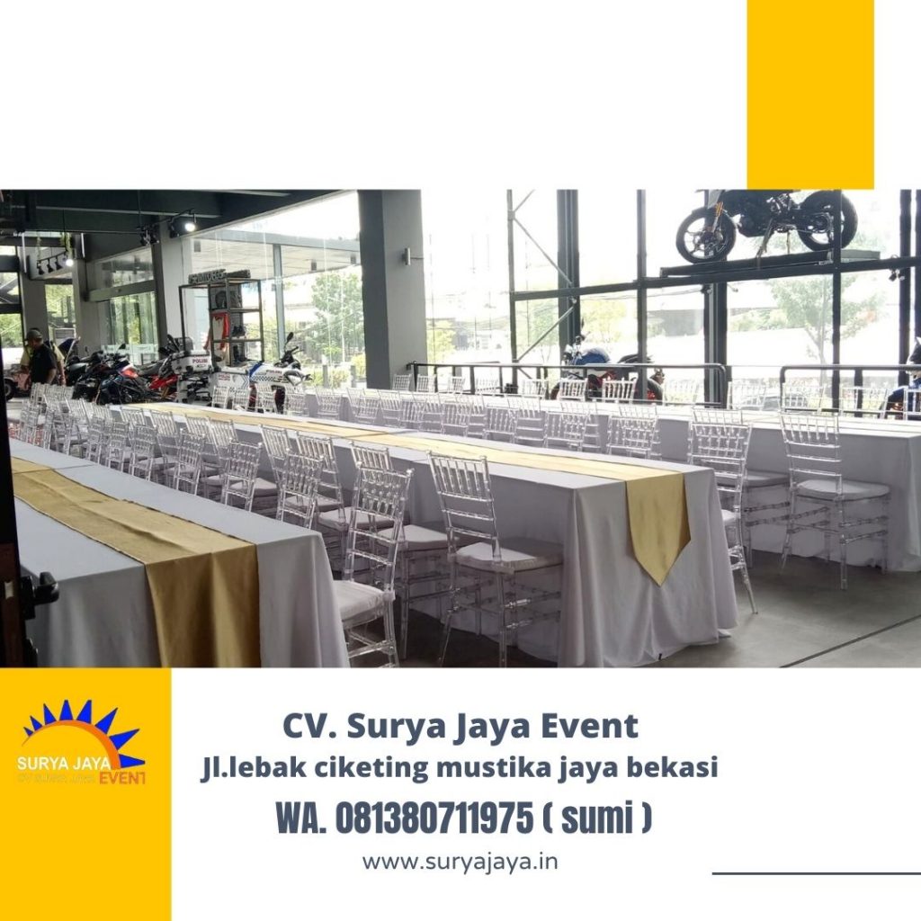 Sewa Kursi Tiffany Acrylic Dan Meja Kotak Taplak Putih Tebar Putih Jakarta
