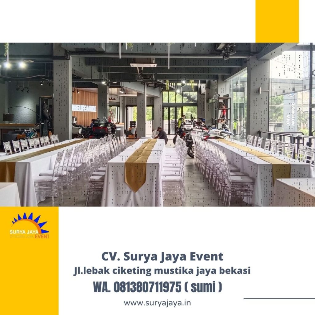 Sewa Kursi Tiffany Acrylic Dan Meja Kotak Taplak Putih Tebar Putih Jakarta