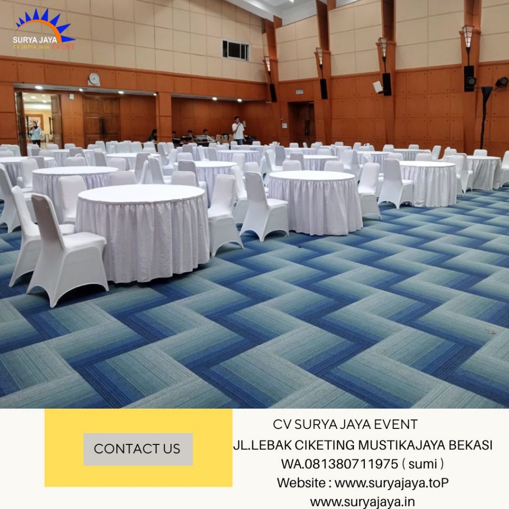 Sewa Meja Bundar Dan Kursi Futura Cover Putih Area Jakarta