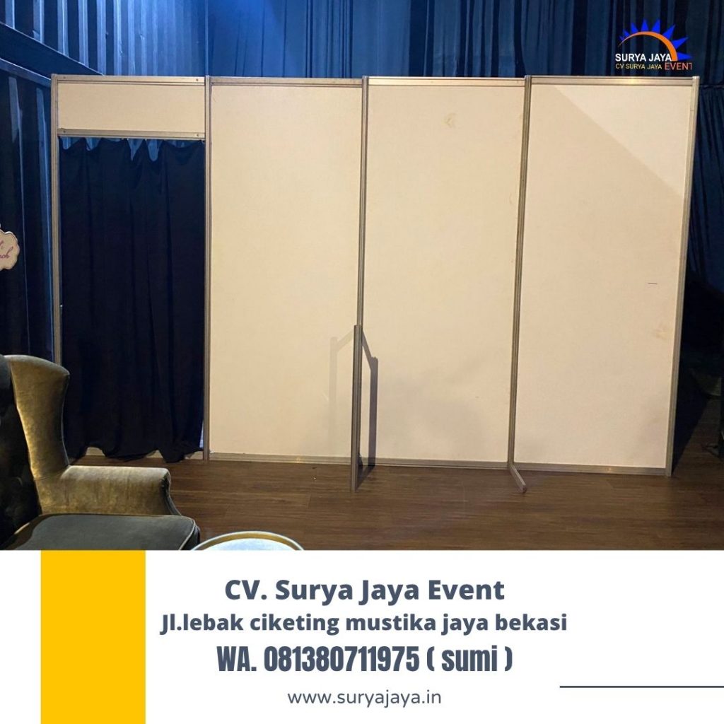 Sewa PARTISI RUANGAN PUTIH PINTU GORDEN HITAM Jaksel