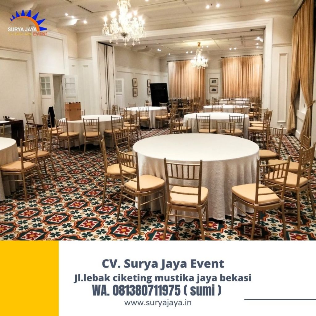 Jasa Sewa Meja Bulat,Kursi Tiffany VIP Kayu Jakarta