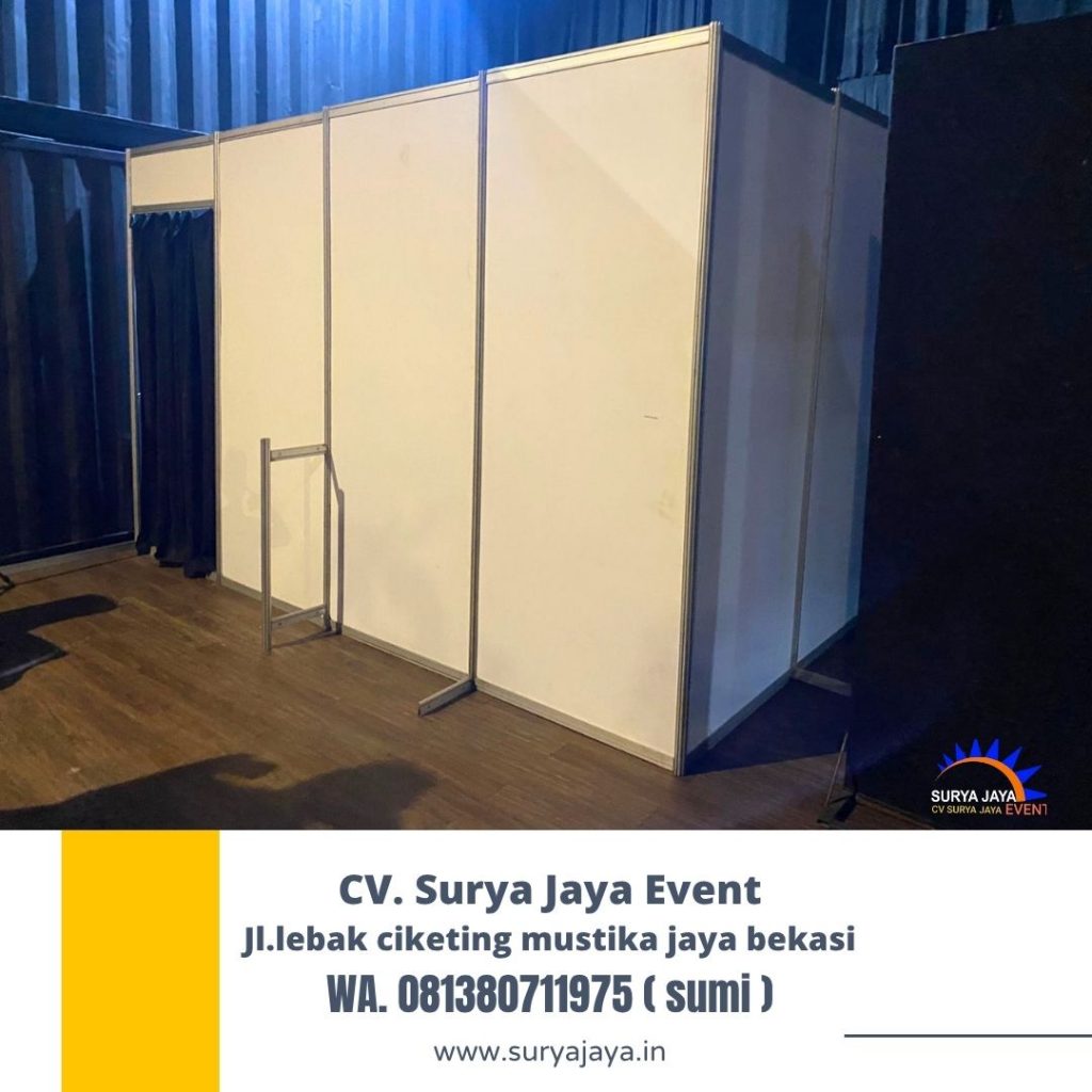 Sewa PARTISI PUTIH PINTU TIRAI HITAM Kebayoran Jakarta