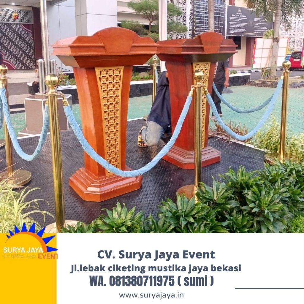 Rental Podium Kayu Ukir VIP Karawang